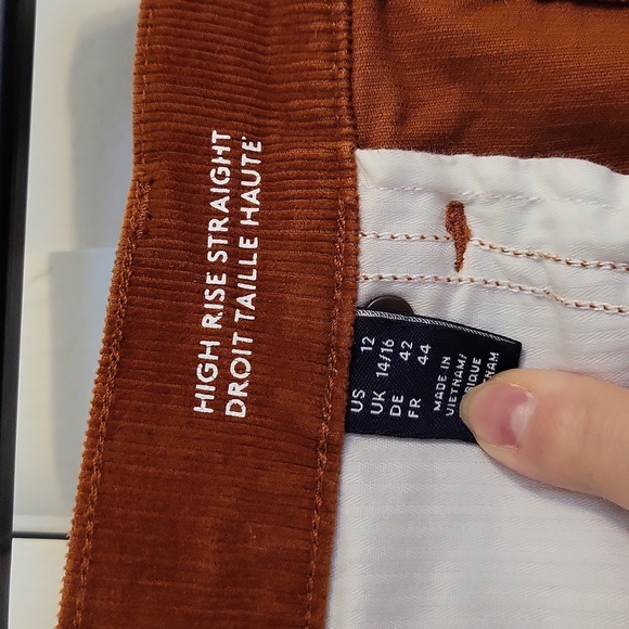 3 for $15 Lands end rust corduroy pants in good condition - Picture 3 of 4